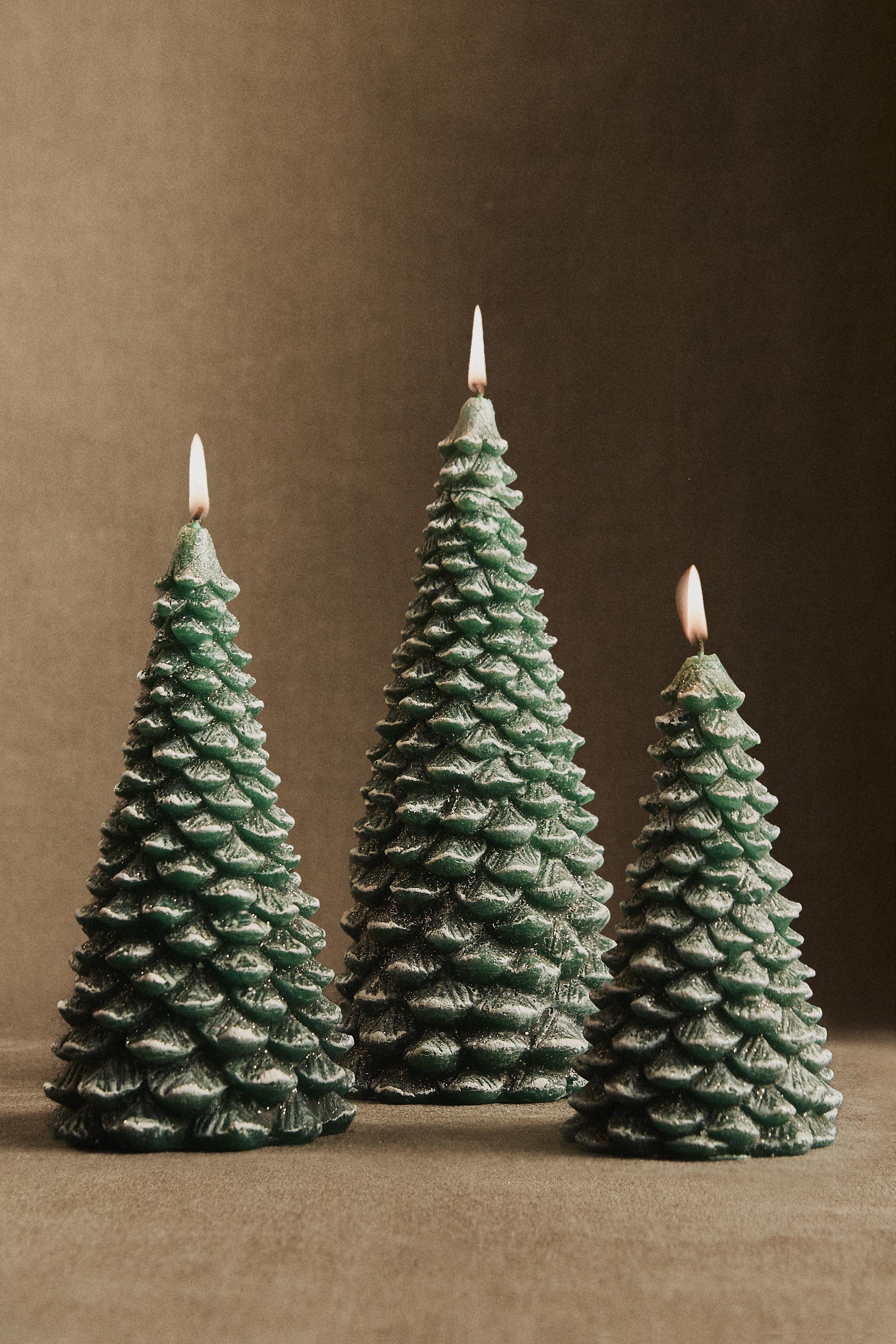 CHRISTMAS FIR TREE SNOWY CANDLE
